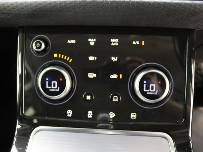 2025 Land Rover Range Rover Evoque