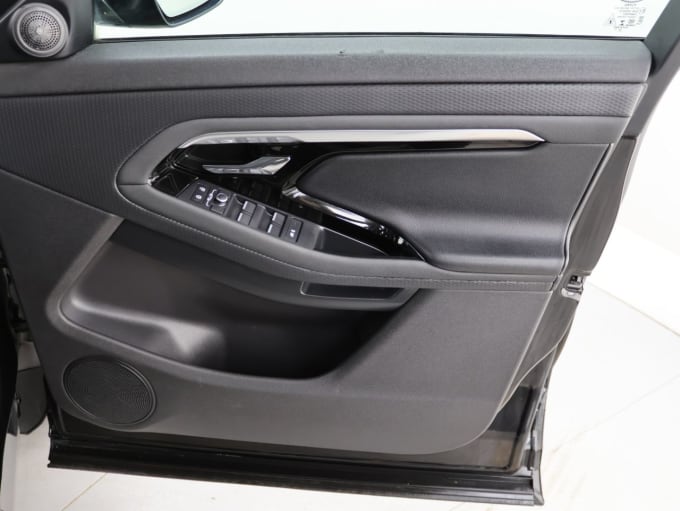 2025 Land Rover Range Rover Evoque