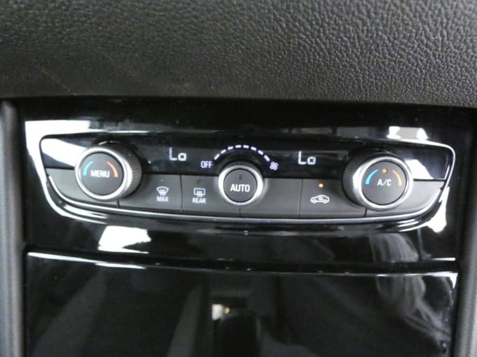 2025 Vauxhall Grandland X