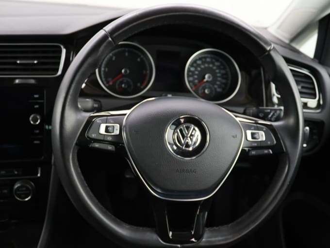 2025 Volkswagen Golf