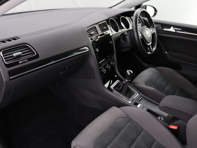 2025 Volkswagen Golf