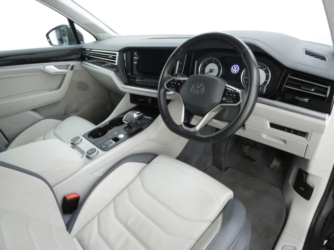 2025 Volkswagen Touareg