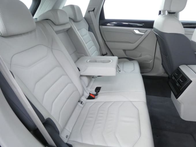 2025 Volkswagen Touareg