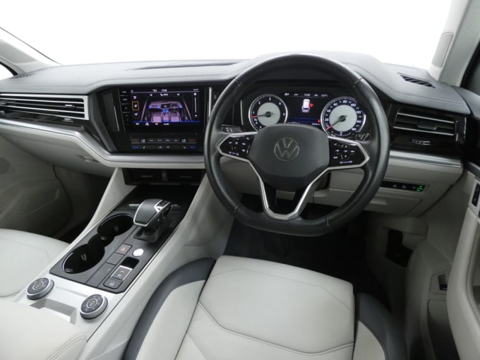 2025 Volkswagen Touareg