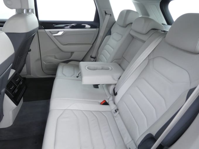 2025 Volkswagen Touareg