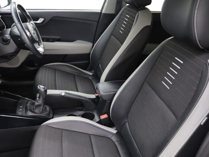 2025 Kia Stonic