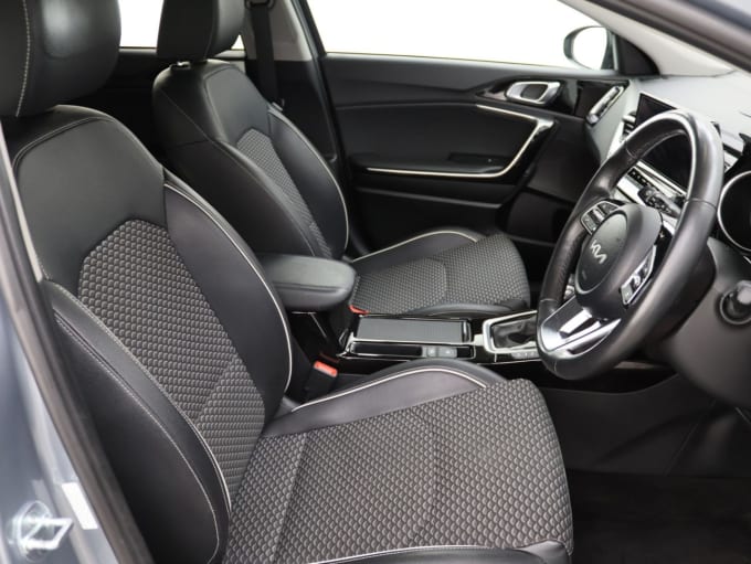 2025 Kia Xceed