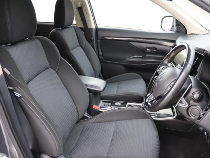 2025 Mitsubishi Outlander