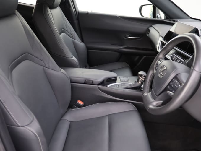 2025 Lexus Ux