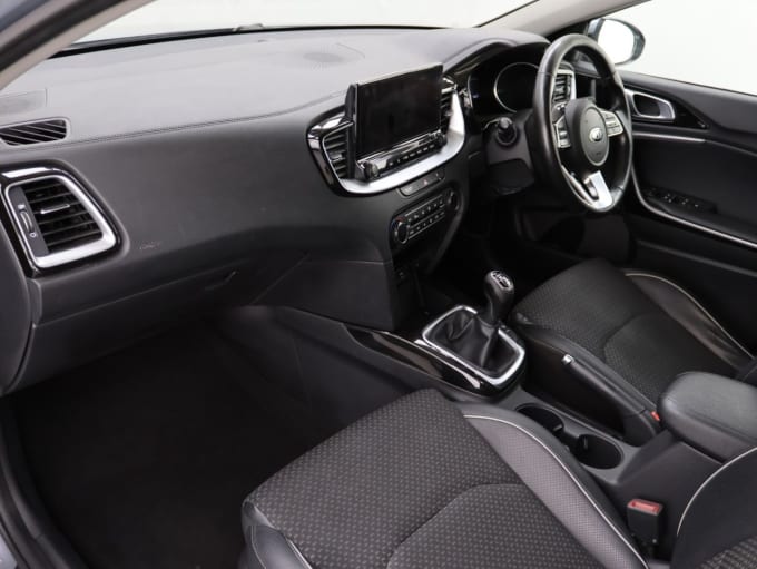 2025 Kia Ceed