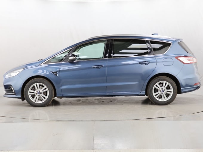 2025 Ford S-max