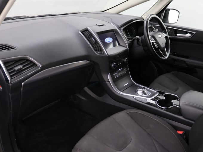 2025 Ford S-max