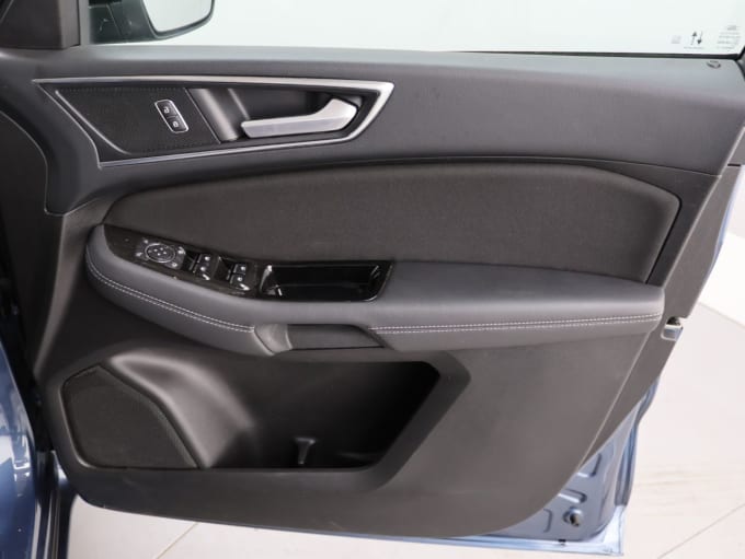 2025 Ford S-max