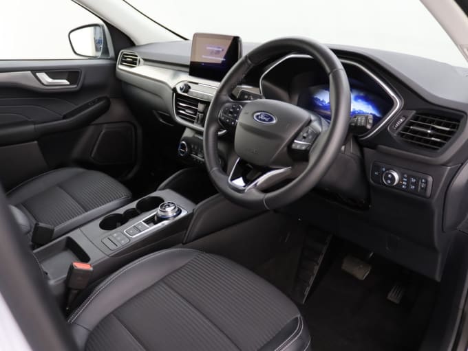 2025 Ford Kuga
