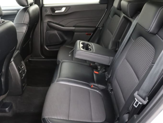 2025 Ford Kuga