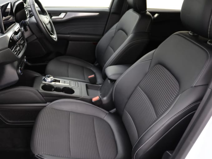 2025 Ford Kuga