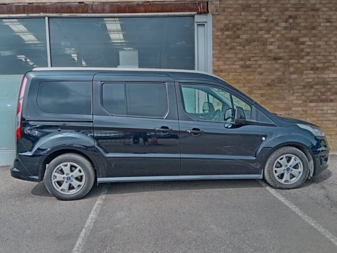 2025 Ford Grand Tourneo Connect