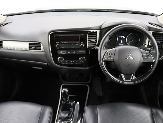 2025 Mitsubishi Outlander