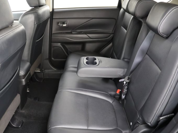 2025 Mitsubishi Outlander