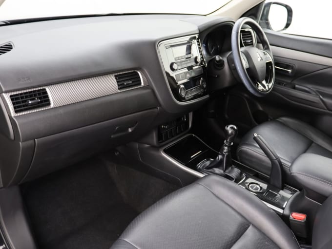 2025 Mitsubishi Outlander