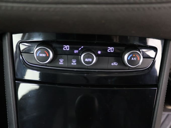 2025 Vauxhall Grandland X