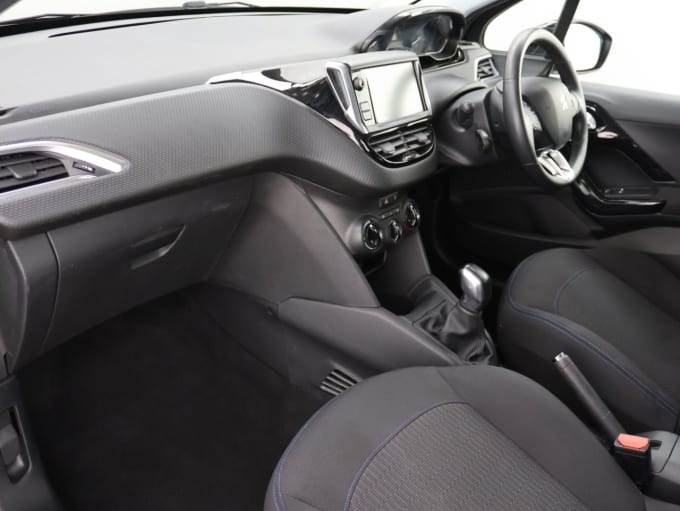 2025 Peugeot 208