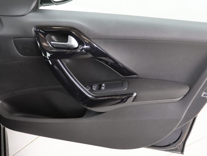 2025 Peugeot 208