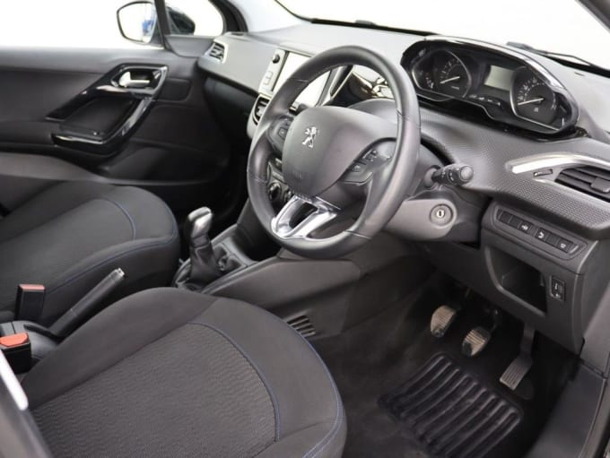 2025 Peugeot 208