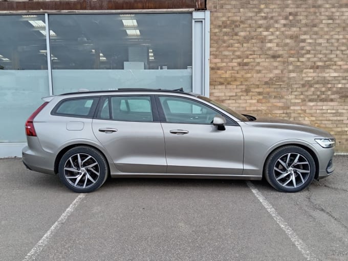 2025 Volvo V60
