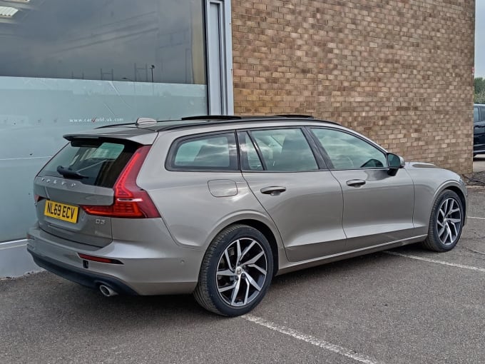 2025 Volvo V60