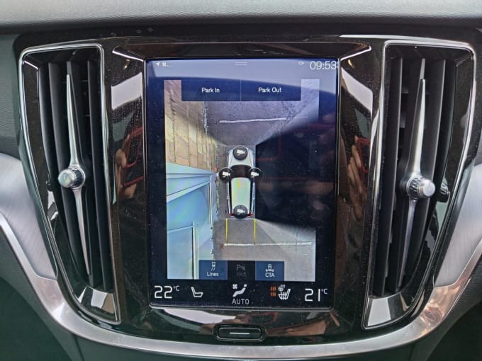 2025 Volvo V60