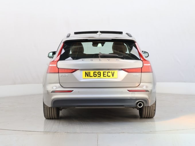 2025 Volvo V60