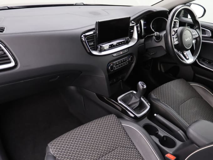 2025 Kia Ceed