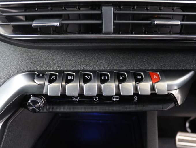 2025 Peugeot 3008