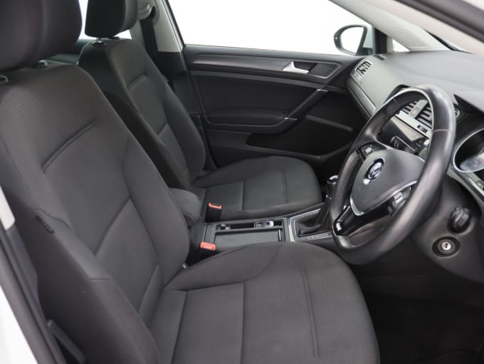 2025 Volkswagen Golf