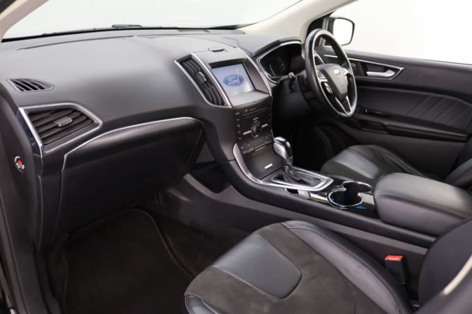 2016 Ford Edge