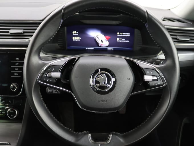 2025 Skoda Superb