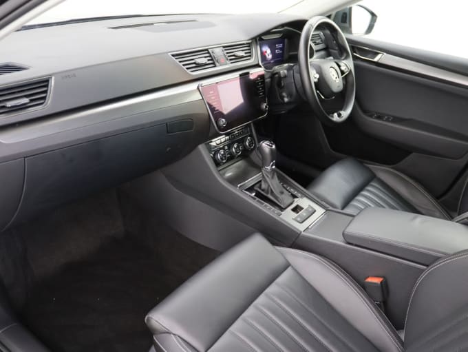2025 Skoda Superb
