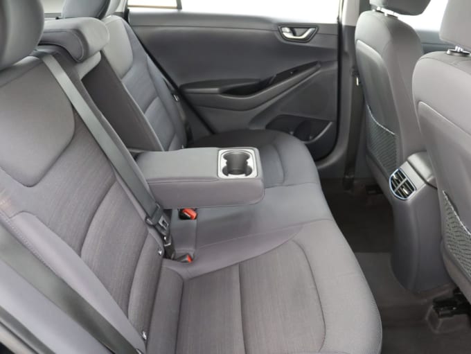 2025 Hyundai Ioniq