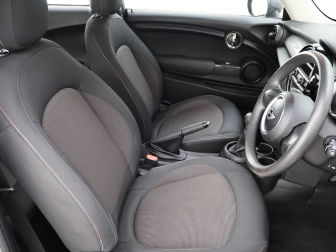 2025 Mini Hatch