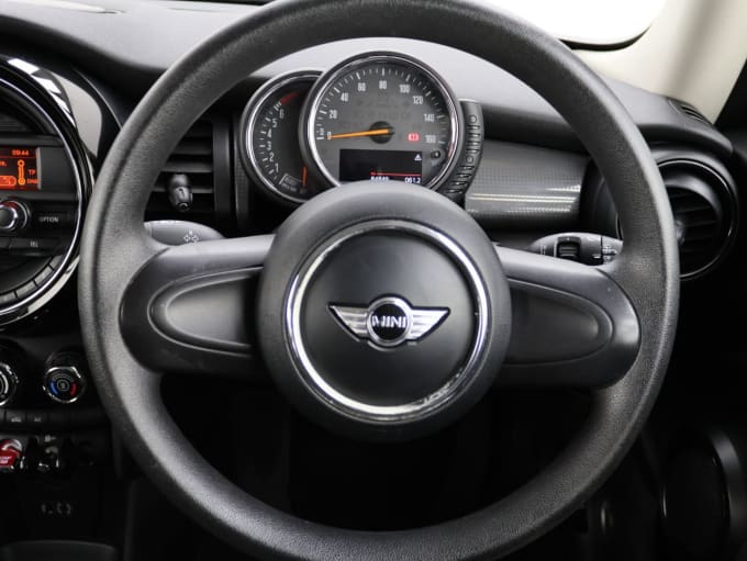 2025 Mini Hatch