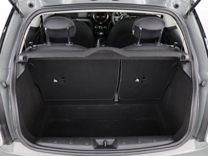 2025 Mini Hatch