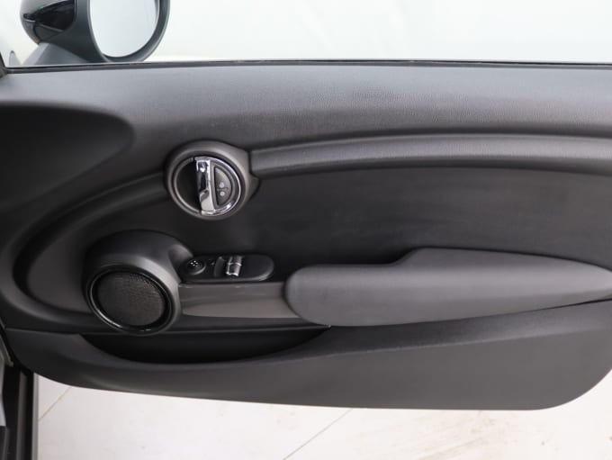 2025 Mini Hatch