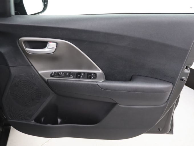 2025 Kia Niro