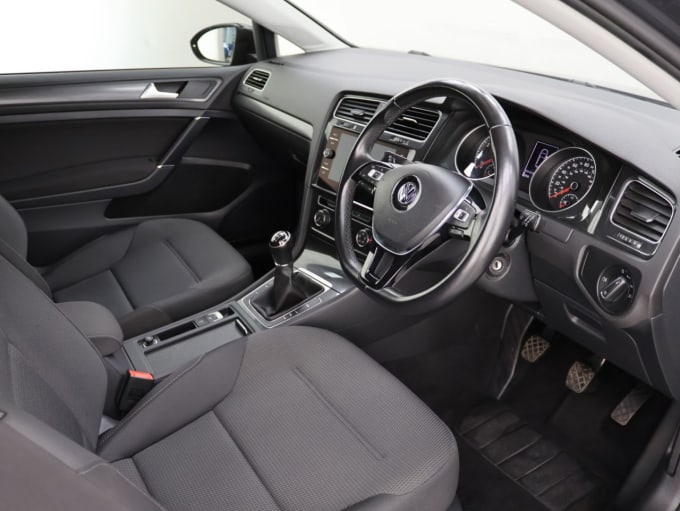 2025 Volkswagen Golf