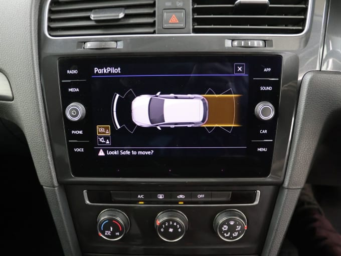 2025 Volkswagen Golf