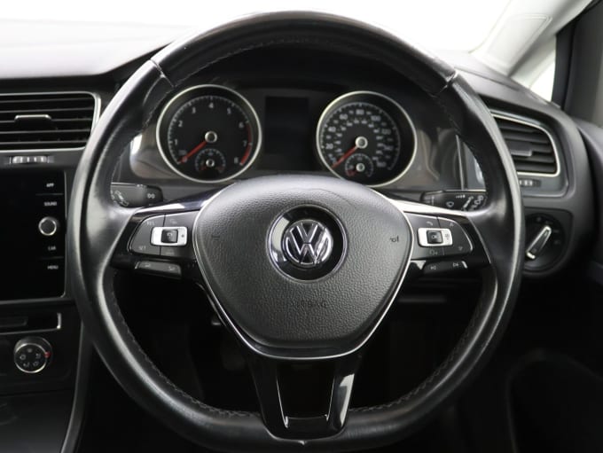 2025 Volkswagen Golf