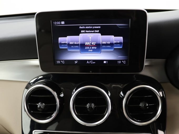 2025 Mercedes-benz Glc