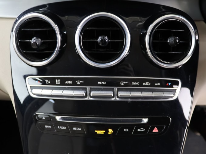 2025 Mercedes-benz Glc