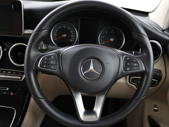 2025 Mercedes-benz Glc